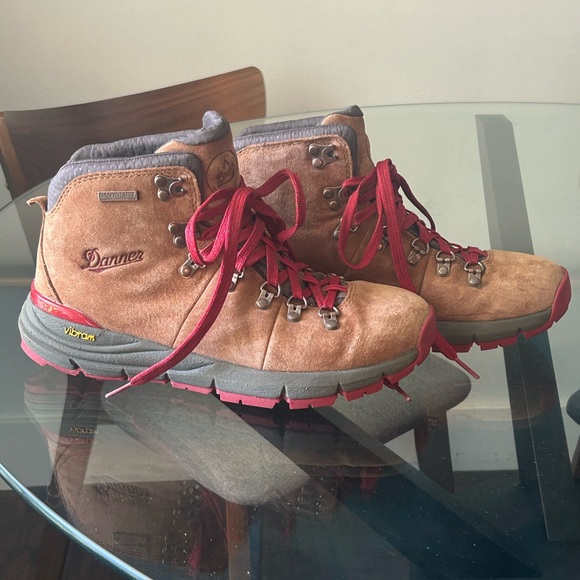 Danner Women's Mountain 600 Waterproof Hiking Boots, Suede - Picture 2 of 6